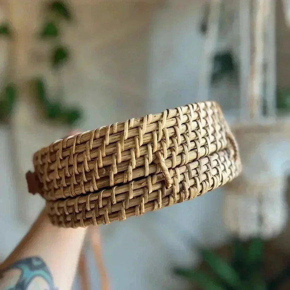 Woven Rattan Crossbody Bag - Boho Round Straw Purse - Picture 7 of 11